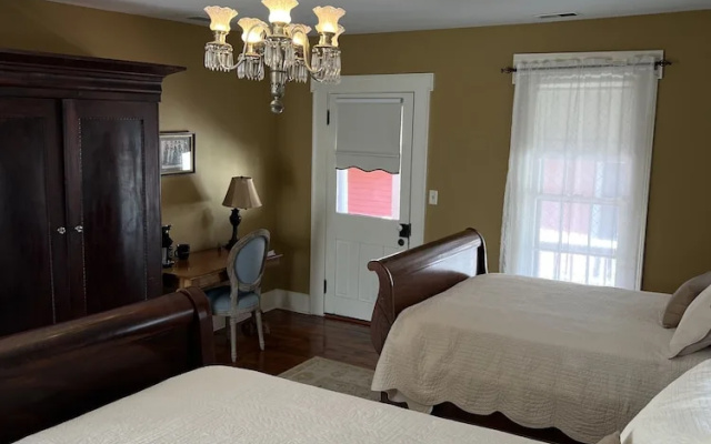 Premium Quadruple room