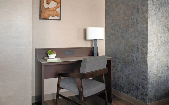 1 Bedroom Executive Double Suite