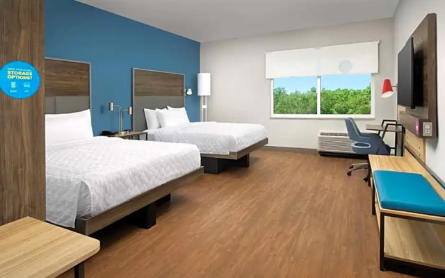 Mobility Accessible with Tub Quadruple room