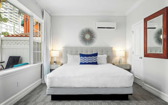 Deluxe Double room with courtyard view
