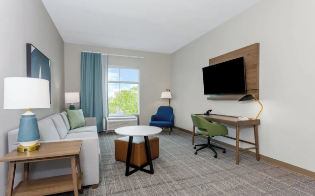 1 Bedroom Suite