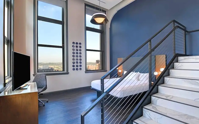 Quadruple Suite with city view