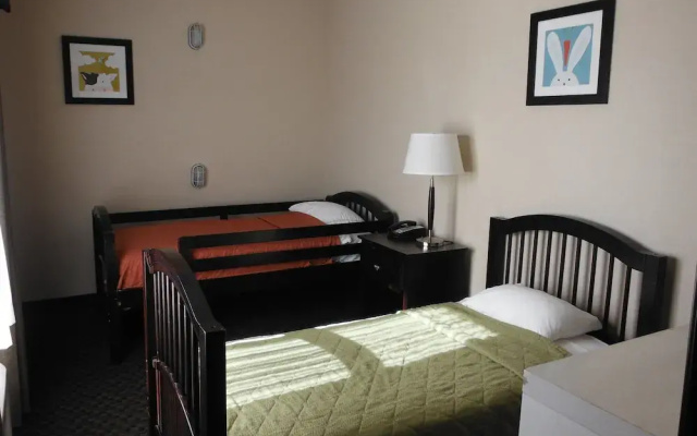 1 Bedroom Quadruple Suite