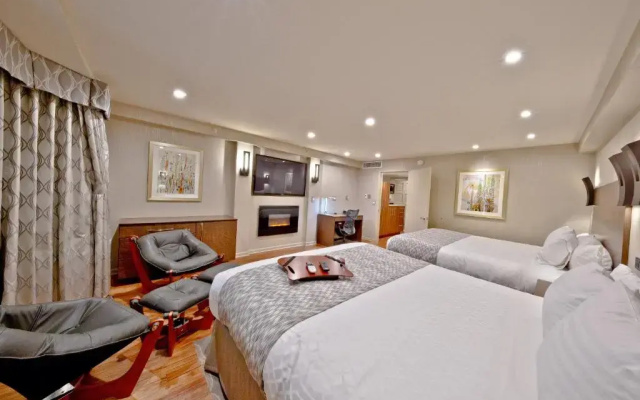 Deluxe Suite