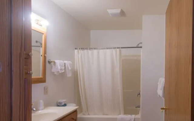 2 Bedrooms Double Suite