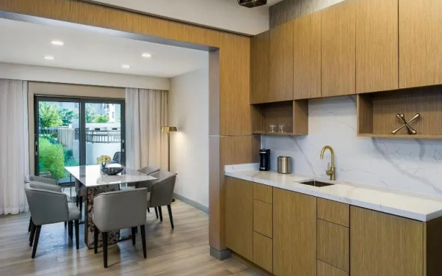 1 Bedroom Double Suite