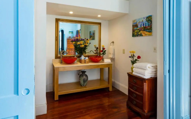 Suite with balcony