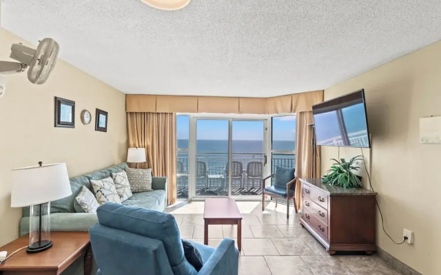 2 Bedrooms Standard room with balcony and oceanfront