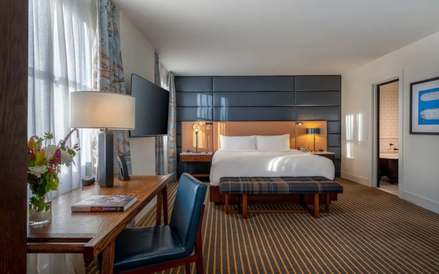 Double Junior Suite with partial view