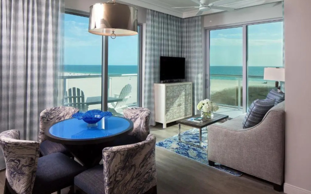 2 Bedrooms Premium Double Suite with bay view