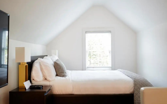 Deluxe Junior Suite