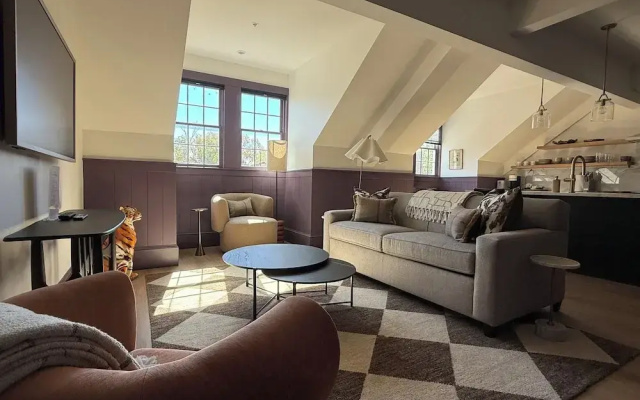 Deluxe Penthouse room