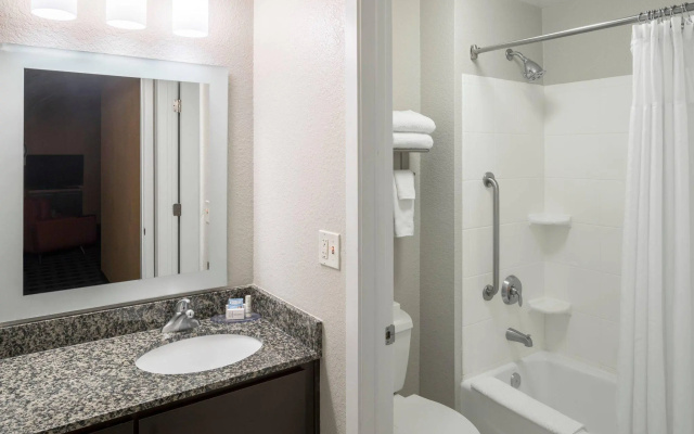 2 Bedrooms Suite