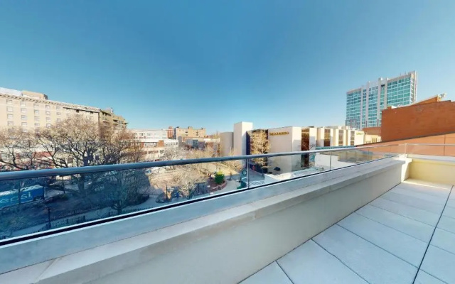 Suite with balcony