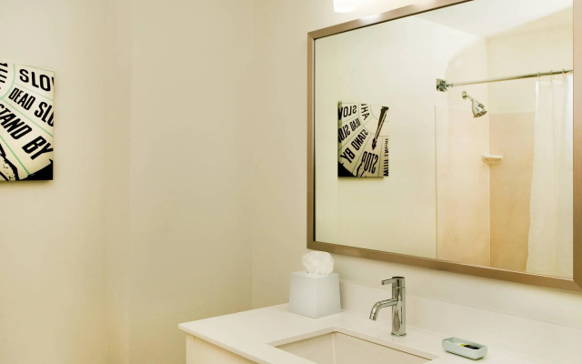 1 Bedroom Quadruple Suite