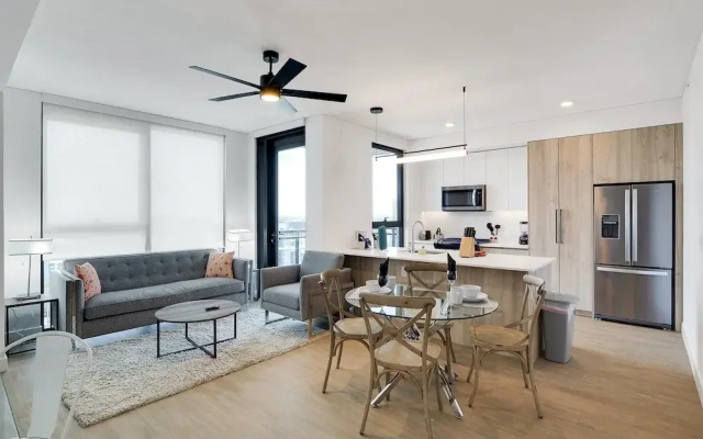 2 Bedrooms Luxury Apartment