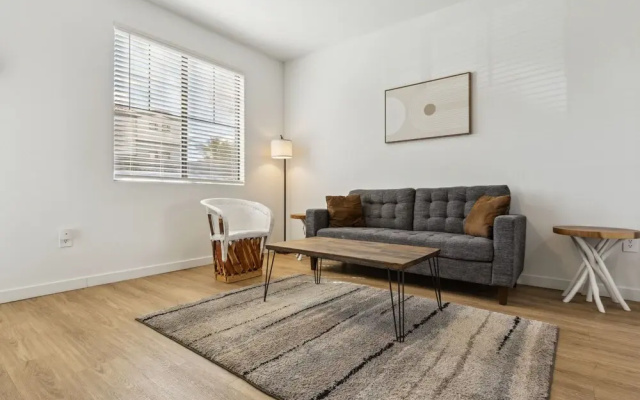 Deluxe Apartment