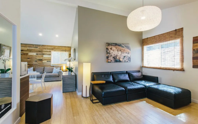1 Bedroom Deluxe Suite with balcony