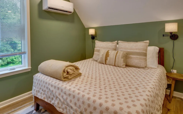 1 Bedroom Apartment with balcony