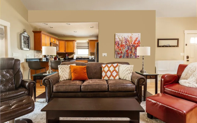 2 Bedrooms Quadruple Cottage