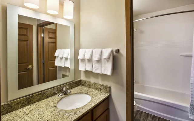 2 Bedrooms Suite