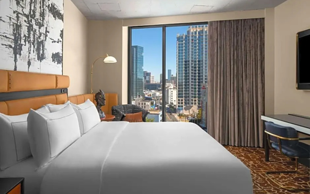 Hearing Accessible Double room with city view