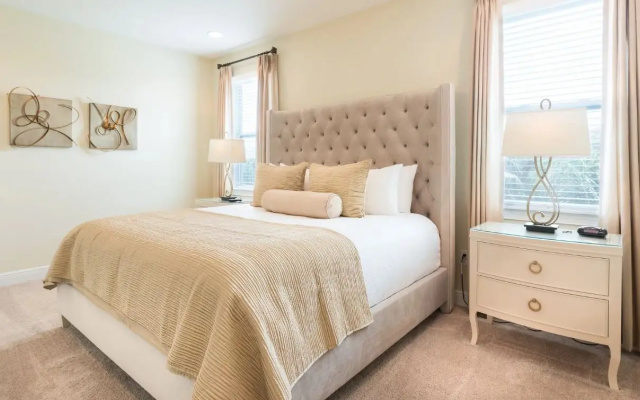 6 Bedrooms Bed in Dorm
