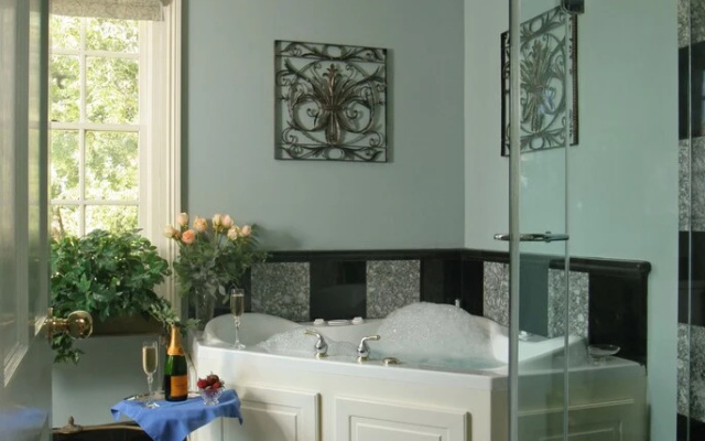 Suite with river view