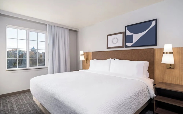 1 Bedroom Suite with river view
