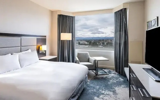 Standard room with water view