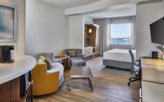 Executive Double room with partial view