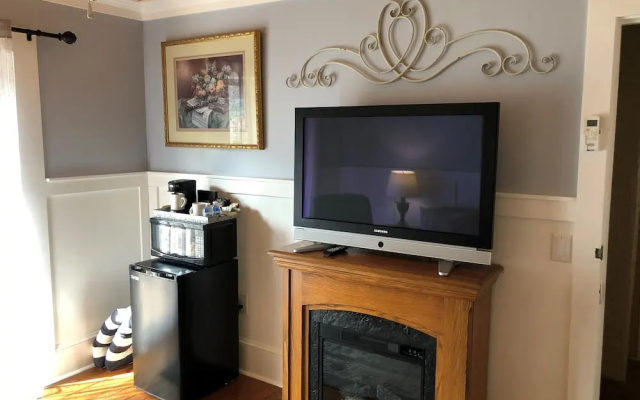 Deluxe Suite