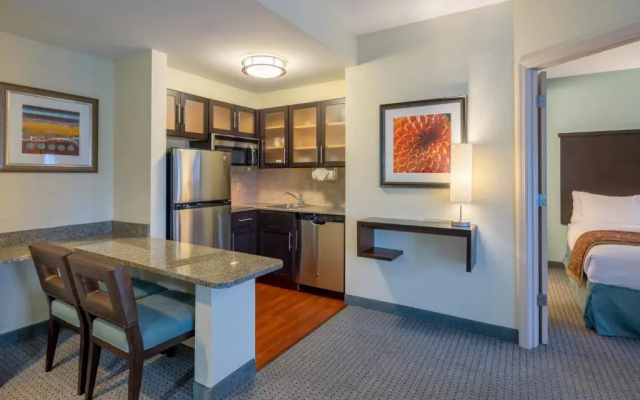1 Bedroom Suite