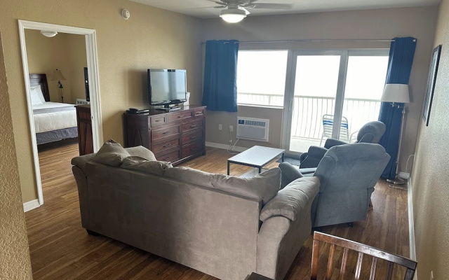 1 Bedroom Suite with balcony and with view