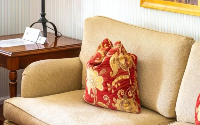 Standard Double Suite