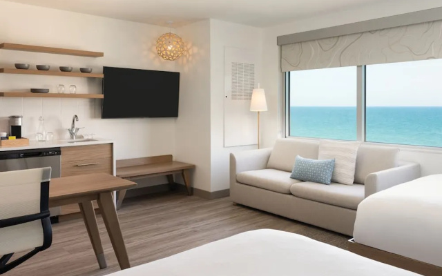 Studio with ocean view
