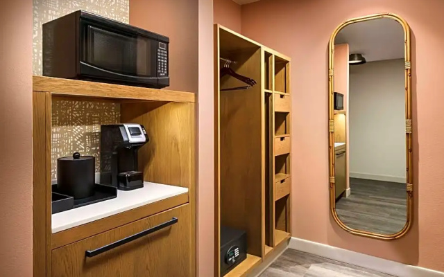 Double Suite with balcony and with bay view
