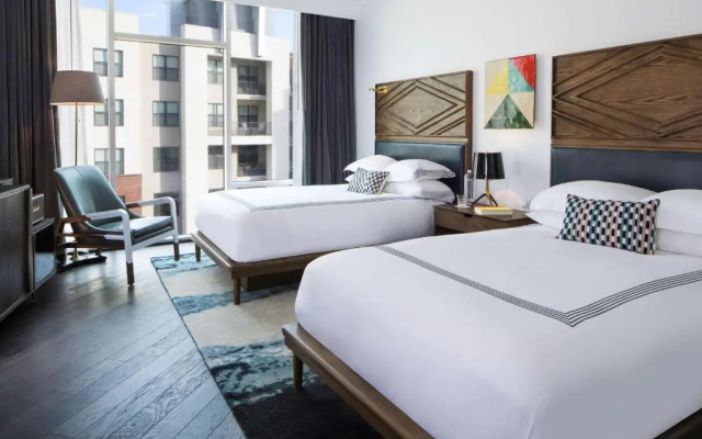 Twin room with city view