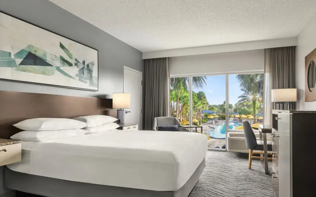 Double room with pool view