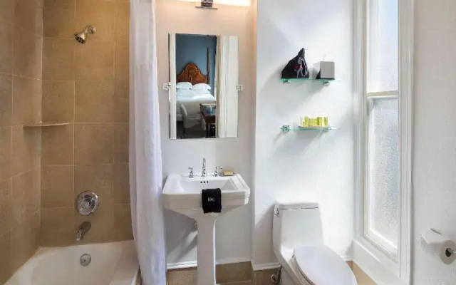 Standard Suite