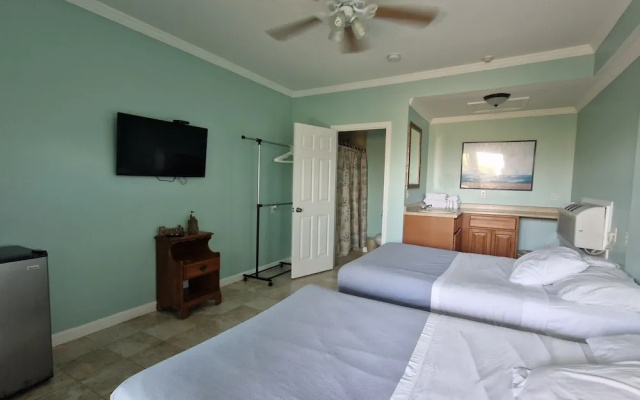 Standard Quadruple room beachfront