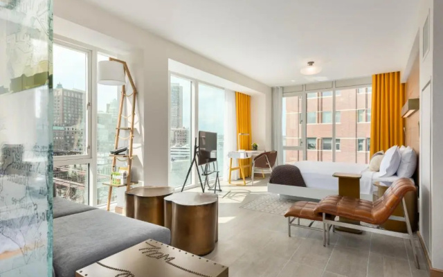 Standard room with city view