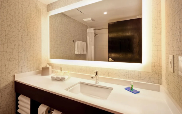 Quadruple Suite with park view
