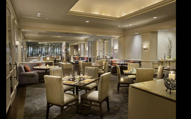 Fairmont Gold Junior Suite