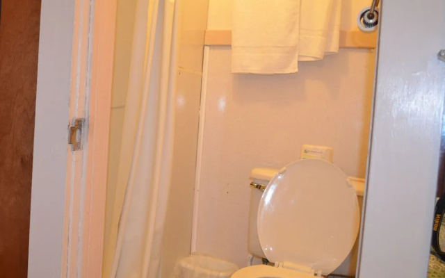 1 Bedroom Standard Double room with partial view