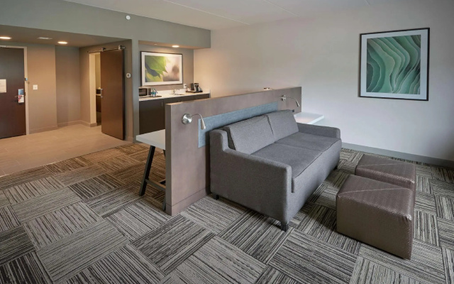 1 Bedroom Double Suite
