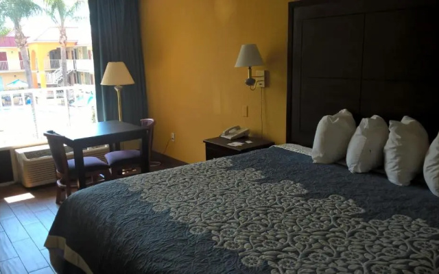 Accessible Double room with pool view