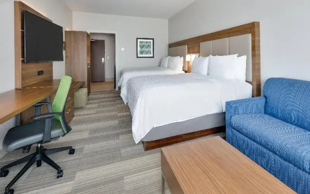 Quadruple Suite