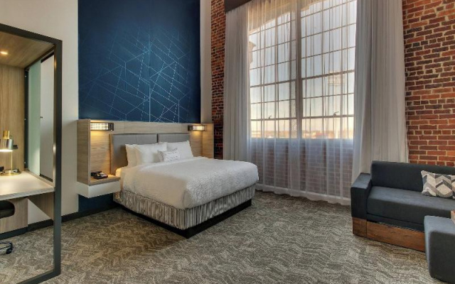 Suite with river view