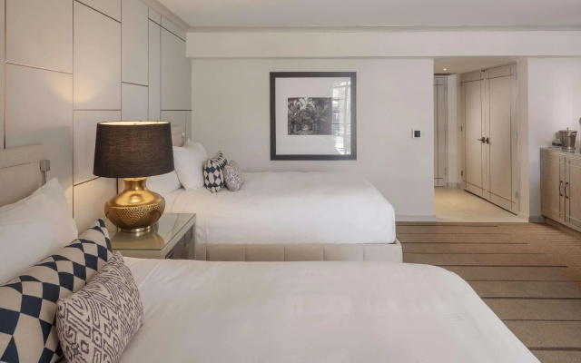 Paradise room with pool view